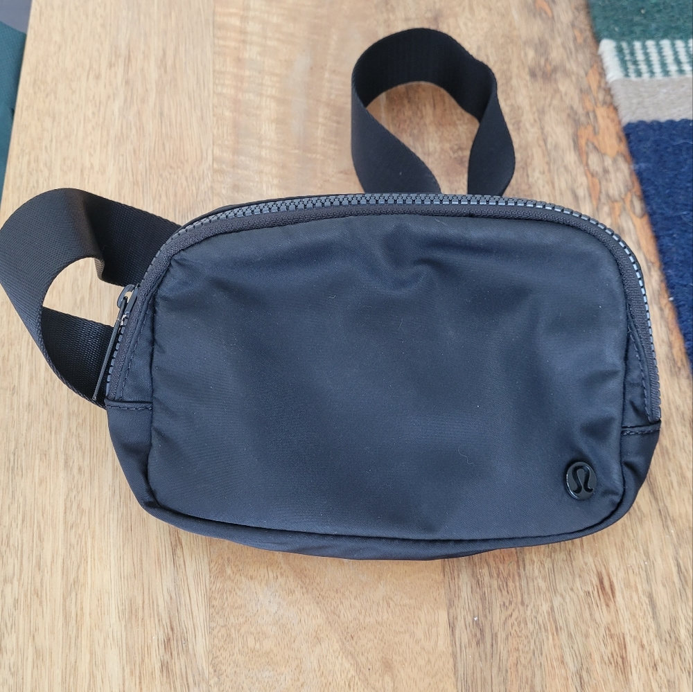 Lululemon Everyday Belt Bag